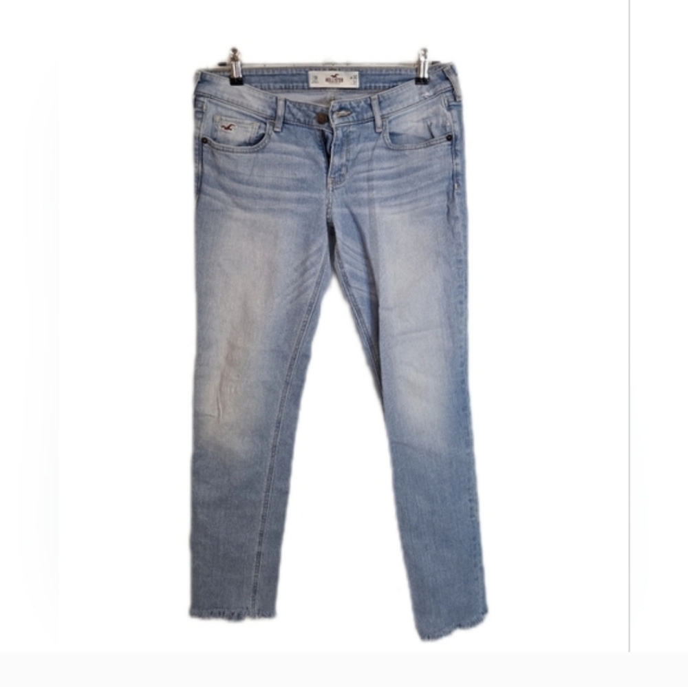 Hollister Women's Light Blue Jeans - Picture 8 of 8